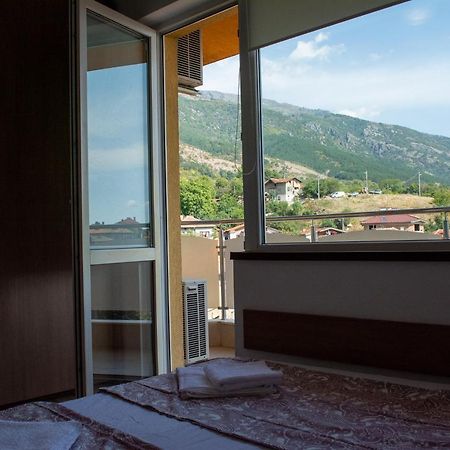 Central Apartment Mountain View 卡尔洛沃 外观 照片