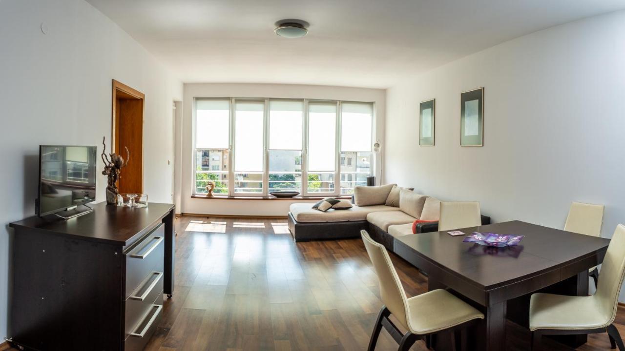 Central Apartment Mountain View 卡尔洛沃 外观 照片
